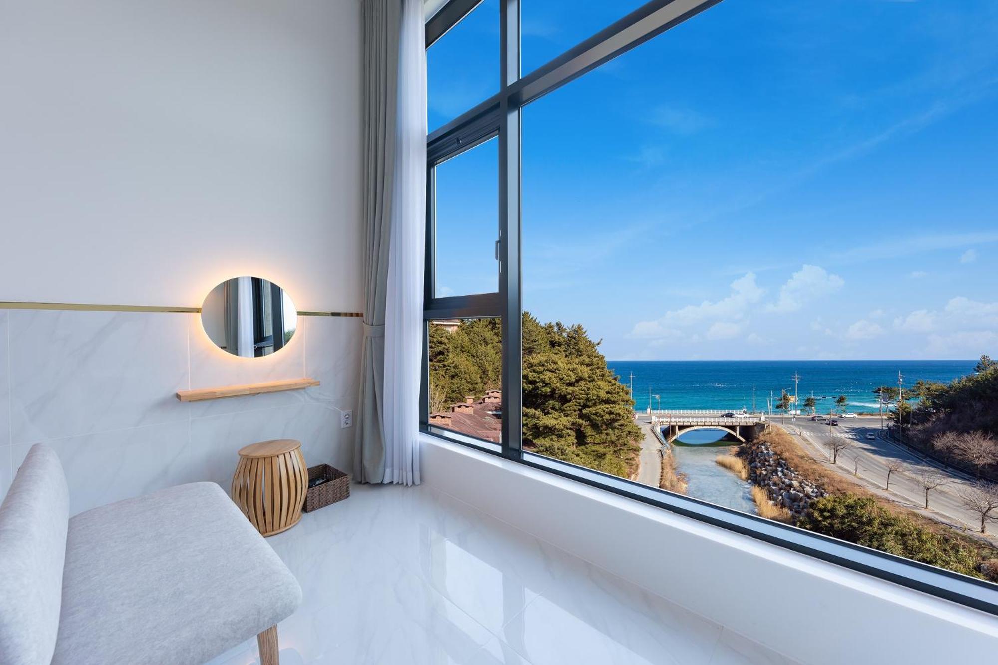 Today Gyeongpo Oceanview Pension Gangneung Room photo