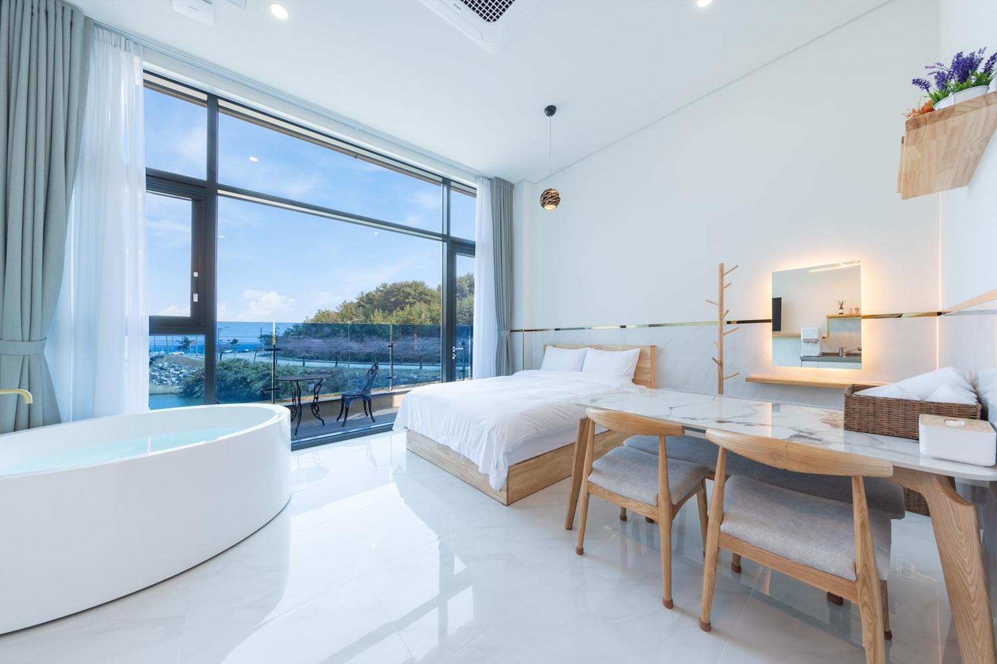 Today Gyeongpo Oceanview Pension Gangneung Room photo