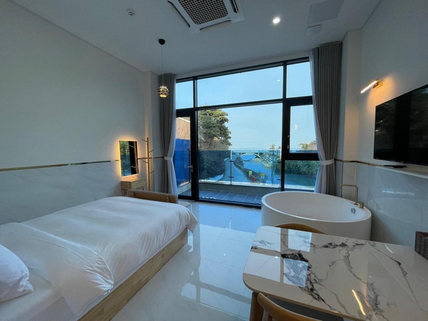 Today Gyeongpo Oceanview Pension Gangneung Room photo